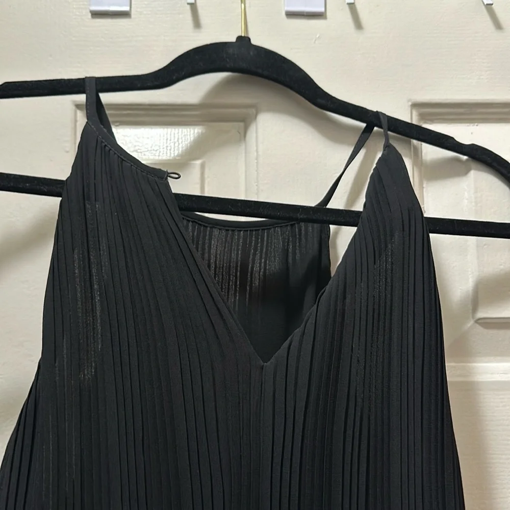 Top - Picture 2 of 3